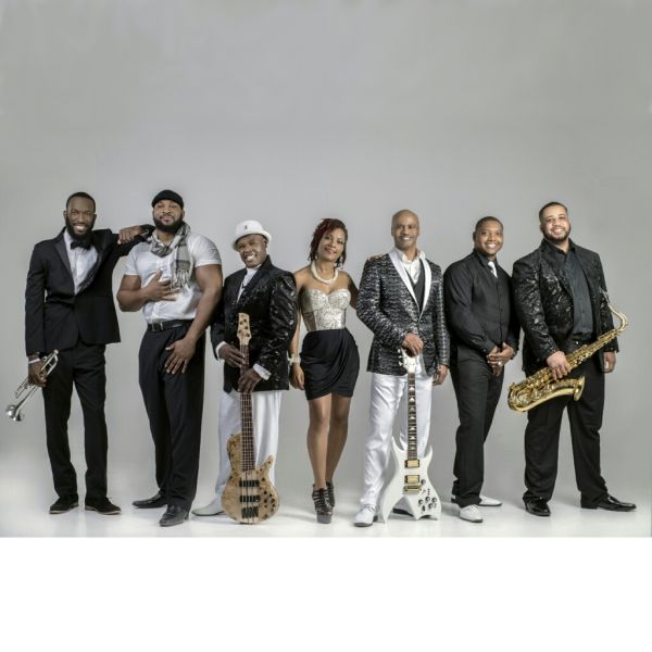 Sapphire Twist: Wedding Reception Band